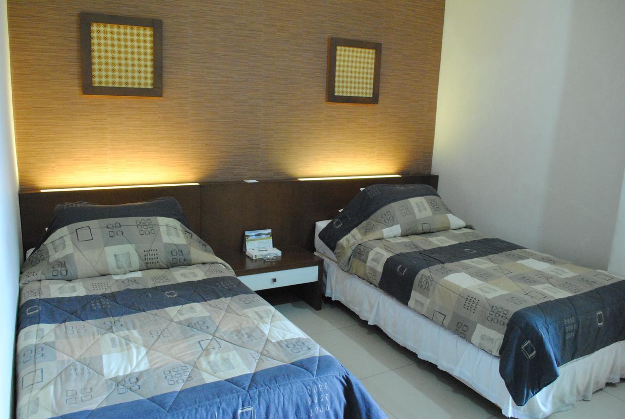 Hotel Wisata Baru 세랑 외부 사진