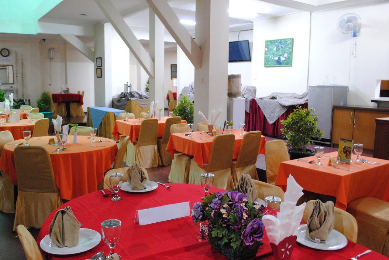 Hotel Wisata Baru 세랑 외부 사진