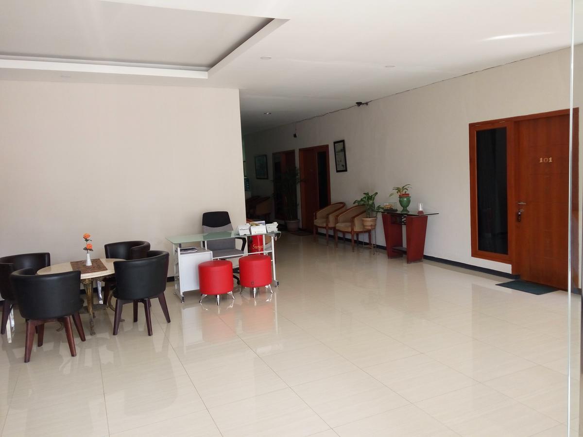 Hotel Wisata Baru 세랑 외부 사진